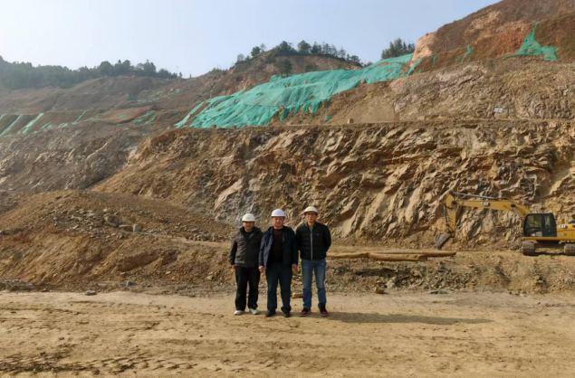 1740020359187990.jpg 1740020329043.jpg